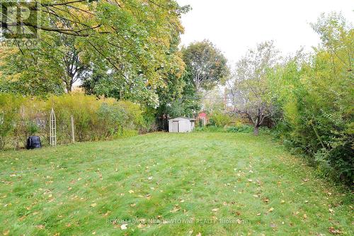 825 North Service Road, Mississauga, ON - Outdoor