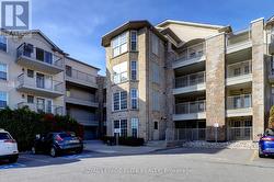 111 - 1480 BISHOPS GATE  Oakville, ON L6M 4N4
