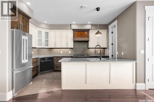 502 4Th Street E, Saskatoon, SK - Indoor Photo Showing Kitchen With Upgraded Kitchen