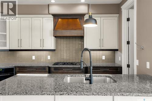 502 4Th Street E, Saskatoon, SK - Indoor Photo Showing Kitchen With Double Sink With Upgraded Kitchen