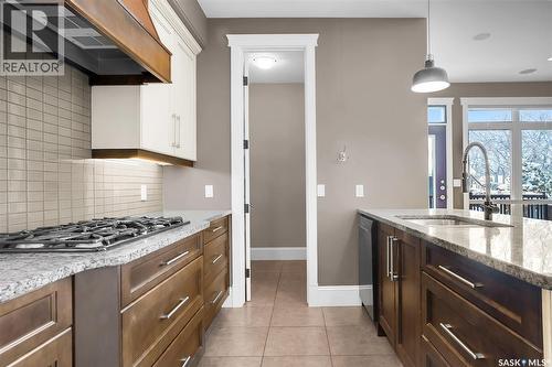 502 4Th Street E, Saskatoon, SK - Indoor Photo Showing Kitchen With Upgraded Kitchen