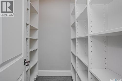 502 4Th Street E, Saskatoon, SK - Indoor