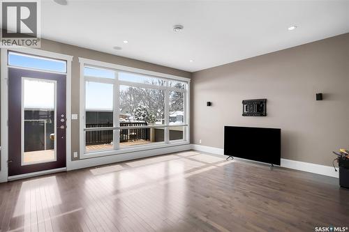 502 4Th Street E, Saskatoon, SK - Indoor