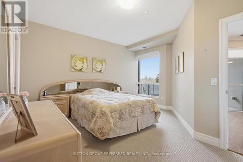 401 - 1200 Commissioners Road W, London South (South B), ON - Indoor Photo Showing Bedroom