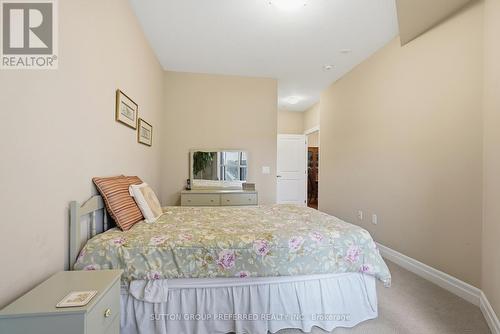 401 - 1200 Commissioners Road W, London South (South B), ON - Indoor Photo Showing Bedroom