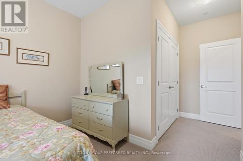 401 - 1200 Commissioners Road W, London South (South B), ON - Indoor Photo Showing Bedroom