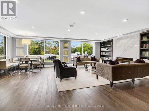 401 - 1200 Commissioners Road W, London South (South B), ON - Indoor Photo Showing Living Room
