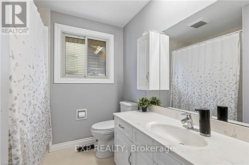 364 Roselawn Place, Waterloo, ON - Indoor Photo Showing Bathroom