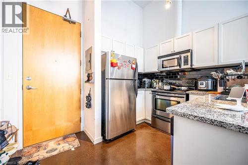 404 King Street W Unit# 509, Kitchener, ON - Indoor Photo Showing Kitchen