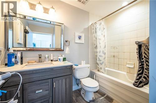 404 King Street W Unit# 509, Kitchener, ON - Indoor Photo Showing Bathroom