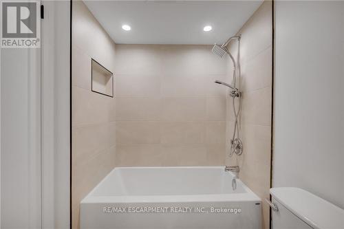 1339 Augustine Drive, Burlington, ON - Indoor Photo Showing Bathroom