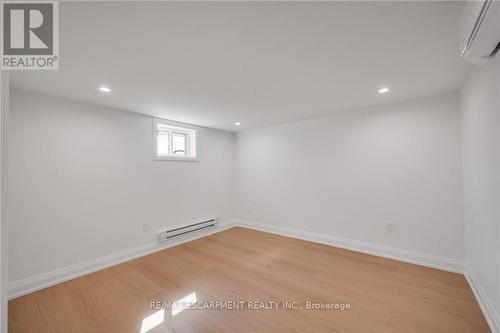 1339 Augustine Drive, Burlington, ON - Indoor Photo Showing Other Room