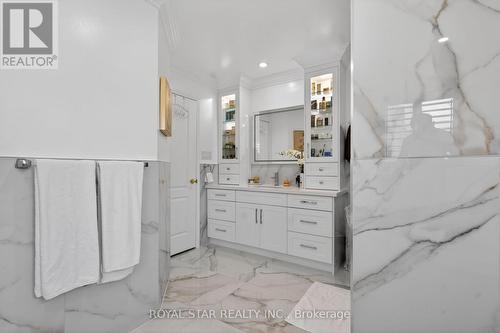 3841 Edgecliffe Run, Mississauga, ON - Indoor Photo Showing Bathroom