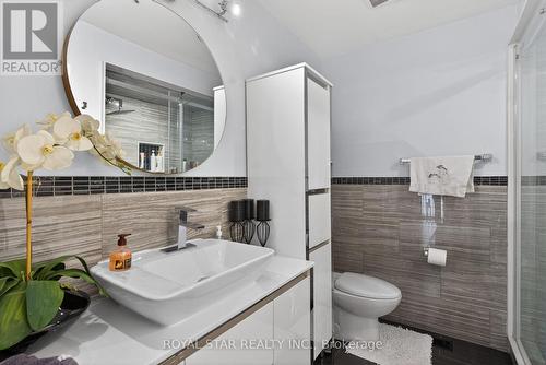 3841 Edgecliffe Run, Mississauga, ON - Indoor Photo Showing Bathroom