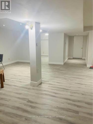 2801 Gulfstream Way, Mississauga, ON - Indoor Photo Showing Other Room