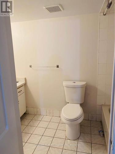 2801 Gulfstream Way, Mississauga, ON - Indoor Photo Showing Bathroom