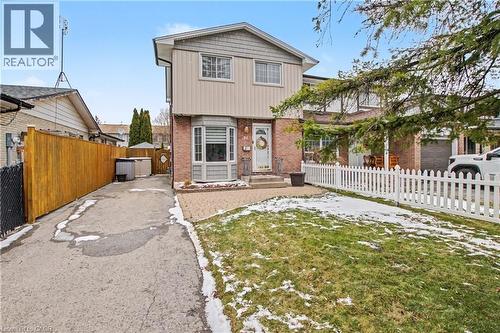 21 GREYSTONE Crescent  St. Catharines, ON L2N 6P1