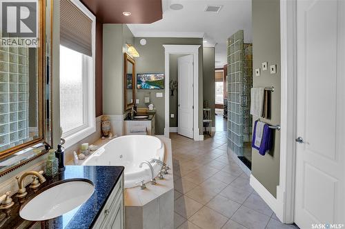 1453 Normandy Drive, Moose Jaw, SK - Indoor Photo Showing Bathroom