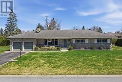 68 CORKSTOWN ROAD Ottawa, ON K2H 5B5