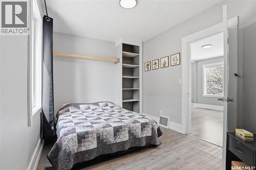 210 Cruise Street, Saskatoon, SK - Indoor Photo Showing Bedroom