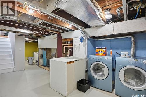 210 Cruise Street, Saskatoon, SK - Indoor Photo Showing Laundry Room