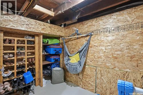 210 Cruise Street, Saskatoon, SK - Indoor