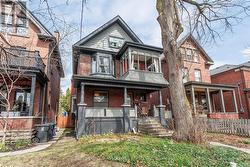 88 WESTMINSTER AVENUE Toronto, ON M6R 1N4