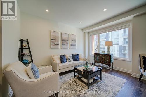 31 - 3023 Creekshore Common, Oakville, ON - Indoor Photo Showing Living Room