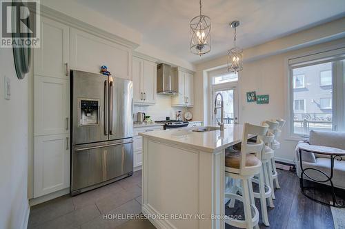 31 - 3023 Creekshore Common, Oakville, ON - Indoor Photo Showing Kitchen With Double Sink