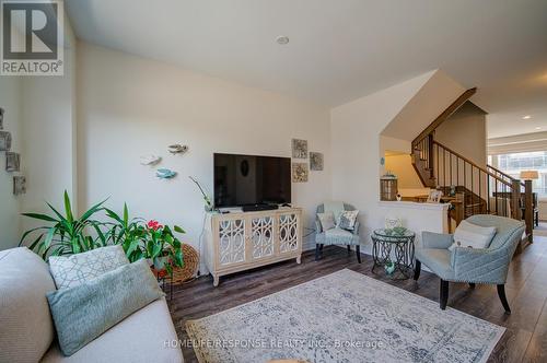 31 - 3023 Creekshore Common, Oakville, ON - Indoor Photo Showing Living Room