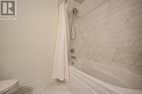 31 - 3023 Creekshore Common, Oakville, ON - Indoor Photo Showing Bathroom