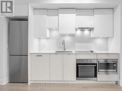 105 - 99 BROADWAY AVENUE Toronto, ON M4P 0E3