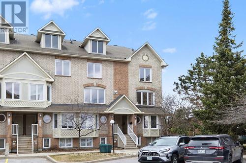 1121 GABLEFIELD PRIVATE  Ottawa, ON K1J 1E4