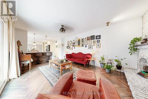 23 Hildegard Drive, Hamilton, ON - Indoor Photo Showing Living Room