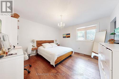 23 Hildegard Drive, Hamilton, ON - Indoor Photo Showing Bedroom