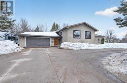 48 Palomino DR Sault Ste. Marie, ON P6A 6K4