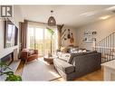 555 Buckland Avenue Unit# 106, Kelowna, BC  - Indoor Photo Showing Living Room With Fireplace 