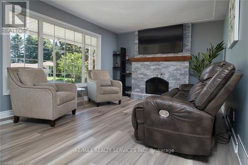 115 Uplands Drive, Kitchener, ON - Indoor Photo Showing Living Room With Fireplace