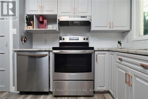 115 Uplands Drive, Kitchener, ON - Indoor Photo Showing Kitchen