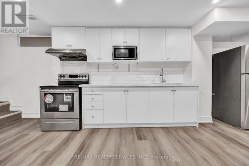 115 Uplands Drive, Kitchener, ON - Indoor Photo Showing Kitchen