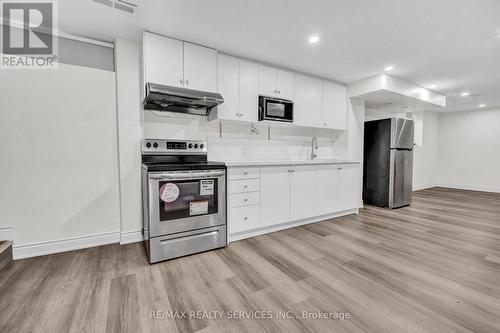 115 Uplands Drive, Kitchener, ON - Indoor Photo Showing Kitchen