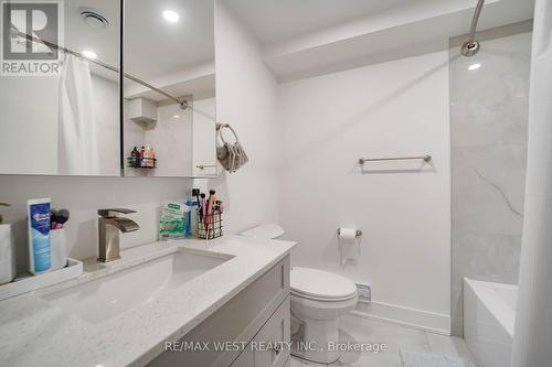 4296 Claypine Rise, Mississauga, ON - Indoor Photo Showing Bathroom