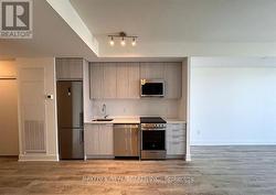 1205 - 185 DEERFIELD ROAD Newmarket, ON L3Y 0G7