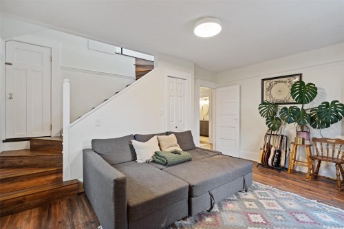 320 Moss St, Victoria, BC 