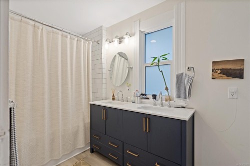 320 Moss St, Victoria, BC 