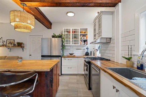 320 Moss St, Victoria, BC 