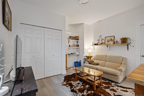 320 Moss St, Victoria, BC 