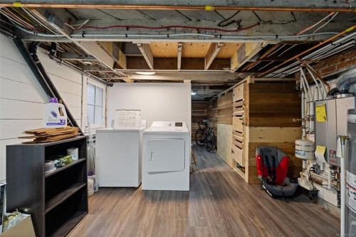 320 Moss St, Victoria, BC 