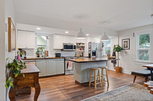 320 Moss St, Victoria, BC 