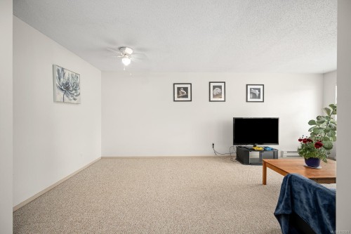208A-698 Aspen Rd, Comox, BC - Indoor